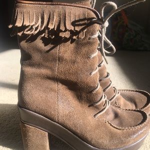 Brown antelope booties